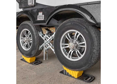 Camco RV Curved Leveler with Wheel Chock Main Image
