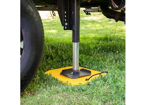 Camco STABILIZER JACK PAD, HD (17.0 X 15.0 PAD) W/ROPE HANDLE, 2PK