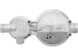 Camco two stage regulator-horizontal, clamshell