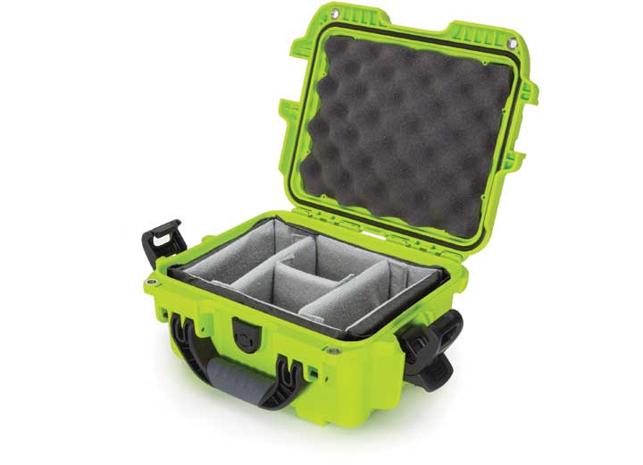 Nanuk 905 waterproof hard case w/padded divider - lime, interior: 9.4 x 7.4 x 5.5in Main Image