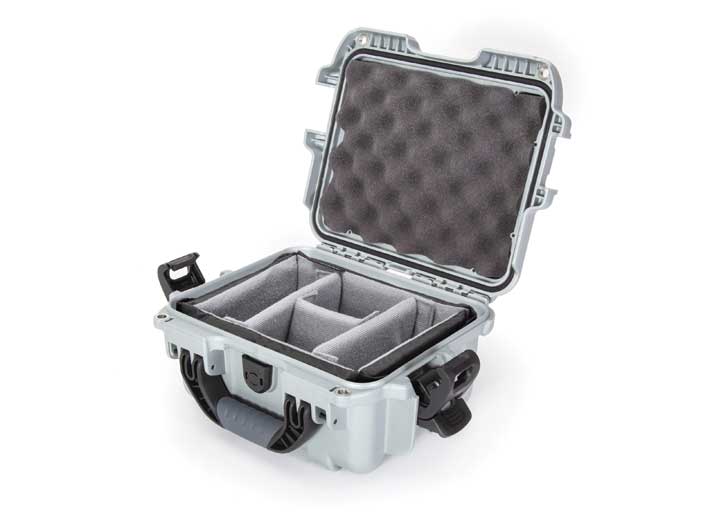 Nanuk 905 waterproof hard case w/padded divider - silver, interior: 9.4 x 7.4 x 5.5in Main Image
