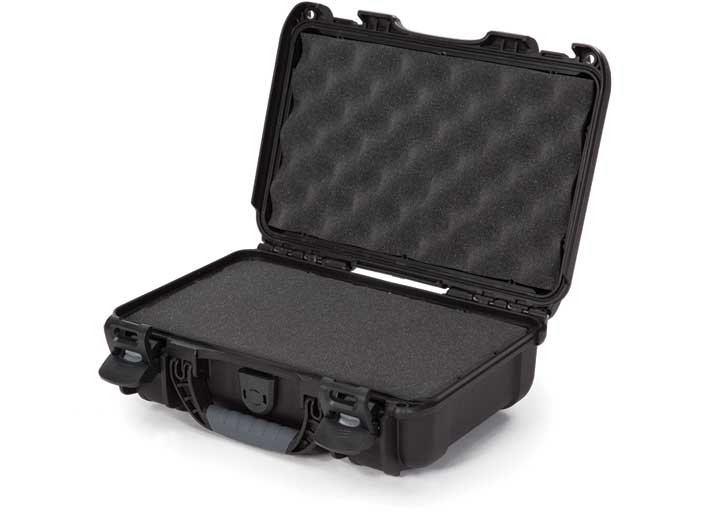 Nanuk 909 waterproof hard case w/foam - black, interior: 11.4 x 7 x 3.7in Main Image