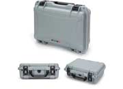 Nanuk 925 waterproof hard case w/padded divider - silver, interior: 17 x 11.8 x 6.4in