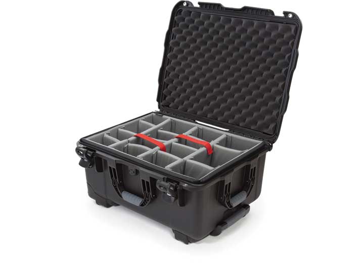 Nanuk 950 waterproof hard case w/padded divider - black, interior: 20.5 x 15.3 x 10.1in Main Image