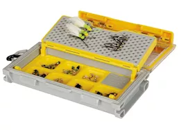 Plano Edge micro fly box