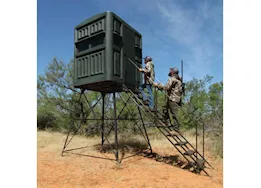 Texas Hunter Products 5ft x 6ft rugged rifle w/ 8ft tower full door stairs & handrails
