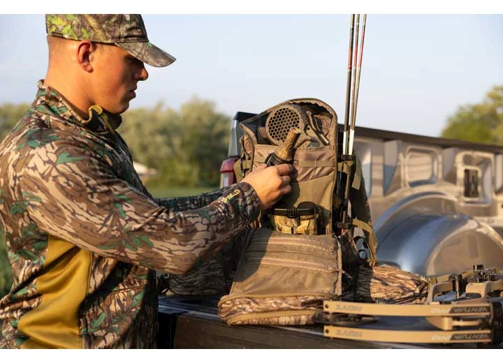 Tenzing Tzw-2300 whitetail day pack / mossy oak bottomlands Main Image