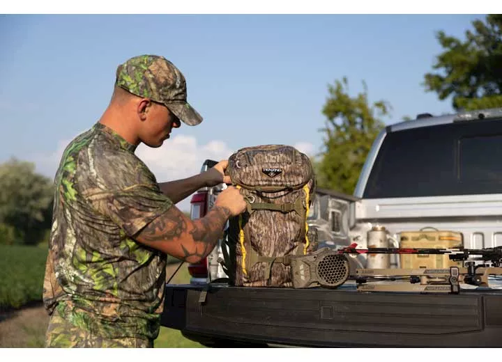 Tenzing Tzw-1500 whitetail day pack / mossy oak bottomlands