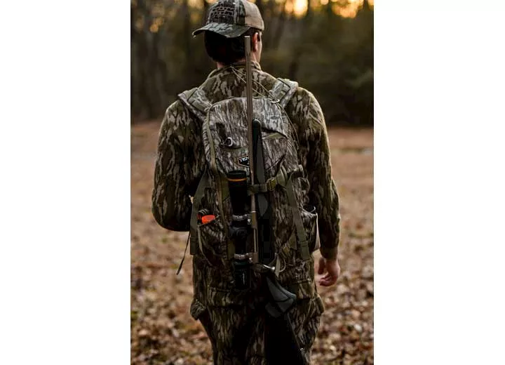 Tenzing Tzw-2100 whitetail day pack / mossy oak bottomlands