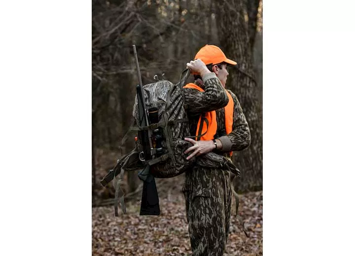 Tenzing Tzw-2100 whitetail day pack / mossy oak bottomlands