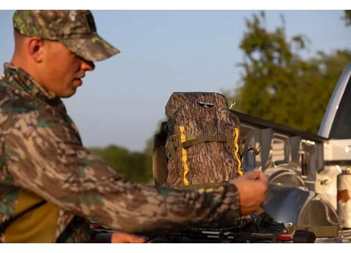 Tenzing Tzw-2300 whitetail day pack / mossy oak bottomlands